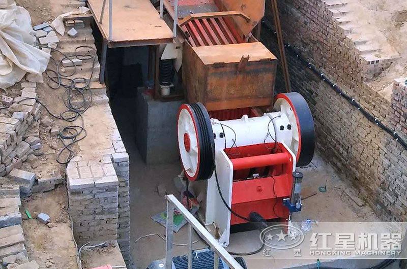 鋼渣破碎現場(chǎng)圖片 鋼渣破碎現場(chǎng)圖片