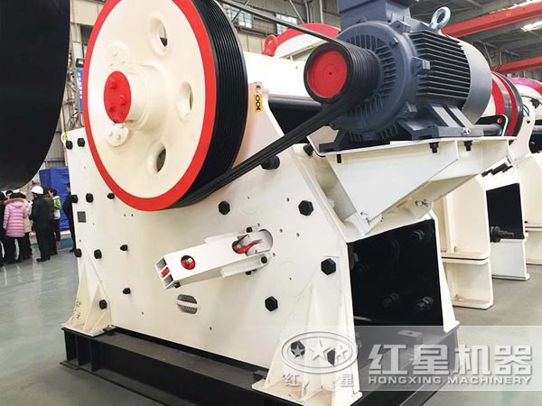新一代CJ歐版顎式破碎機憑借高產(chǎn)、低耗迅速走紅市場(chǎng)