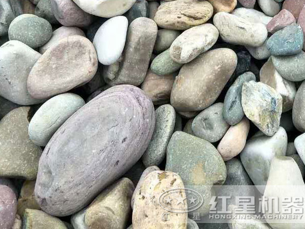 鵝卵石制砂生產(chǎn)線(xiàn)中制砂機時(shí)產(chǎn)量大概是多少