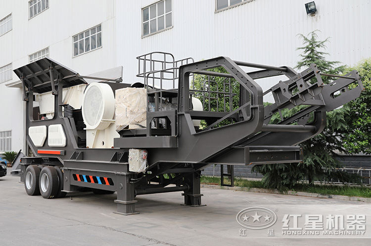 小型移動(dòng)磕石機多少錢(qián)？日產(chǎn)能達到百?lài)嵰陨蠁? title=
